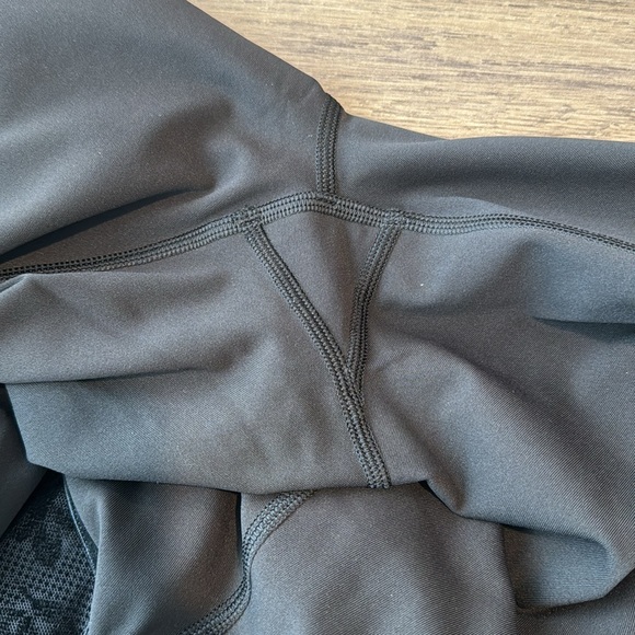 Lululemon Lululemon Wunder Under High-Rise Tight Flocked 28" in Sz 6 - Picture 12 of 16